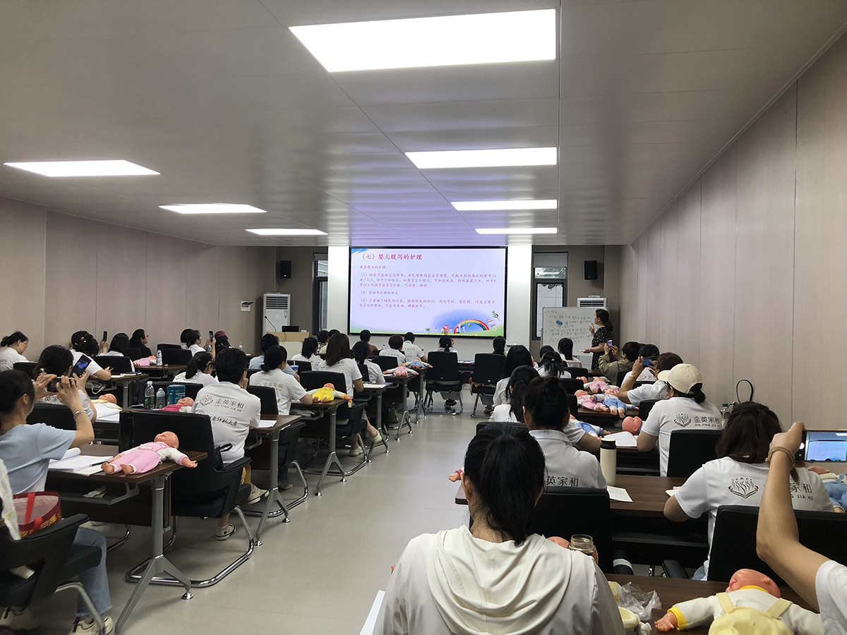 国标落地!《母婴护理服务质量规范》2026 全面实施,长沙月嫂进入标准化时代